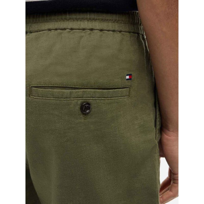 Tommy Hilfiger Dover Linen Blend 8" Inseam Chino Shorts image number 2